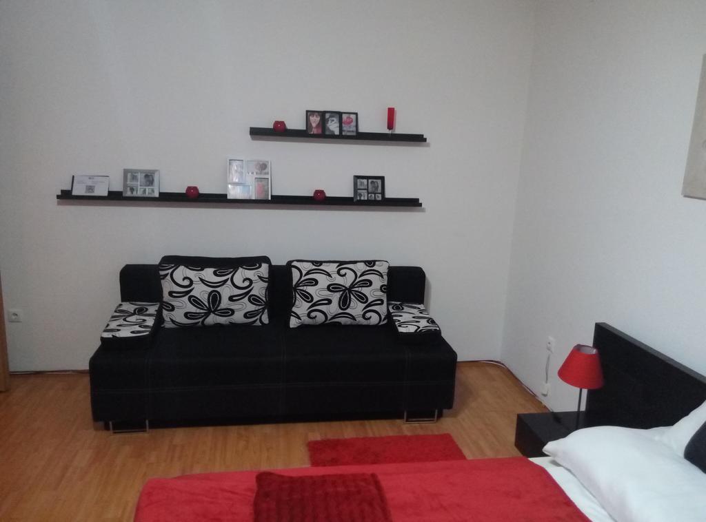 Debrecenter Apartman Extérieur photo